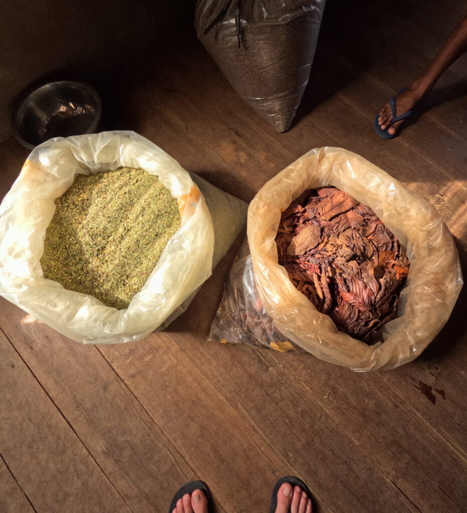 red and green kratom